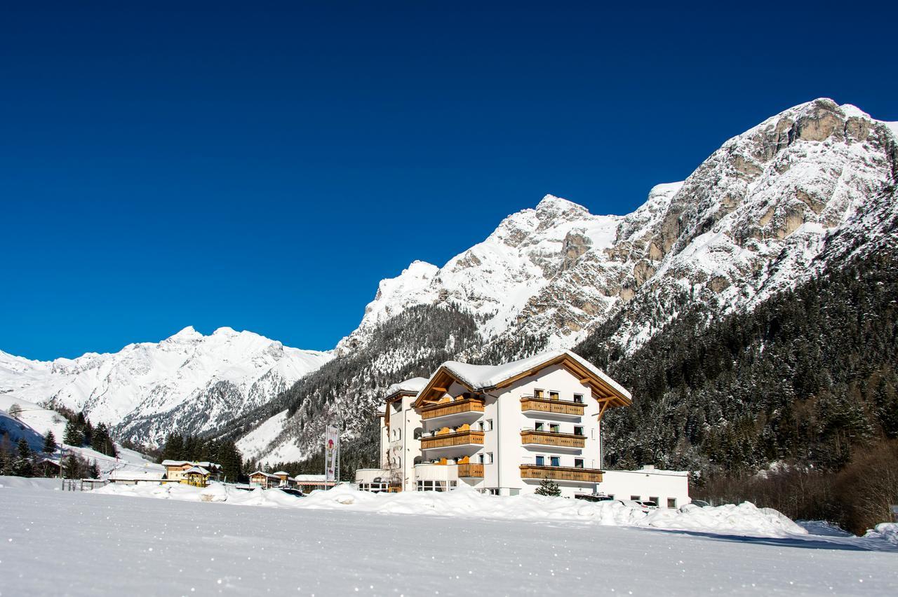 Hotel Alpin Colle Isarco Exterior foto